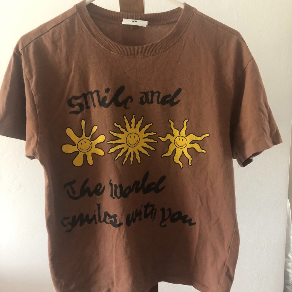 H&M T-Shirt Womens M Brown Smiley Collection Printed Short Sleeve Tee Shirt